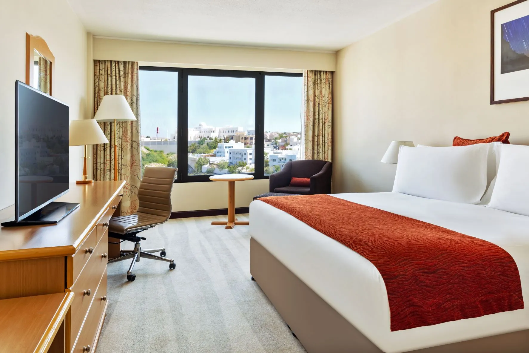 Doppelbettzimmer im Crown Plaza Muscat